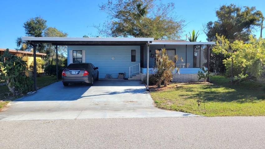 Lake Wales, FL Mobile Home for Sale located at 3438 Tower Overlook Dr. Tower Lakes